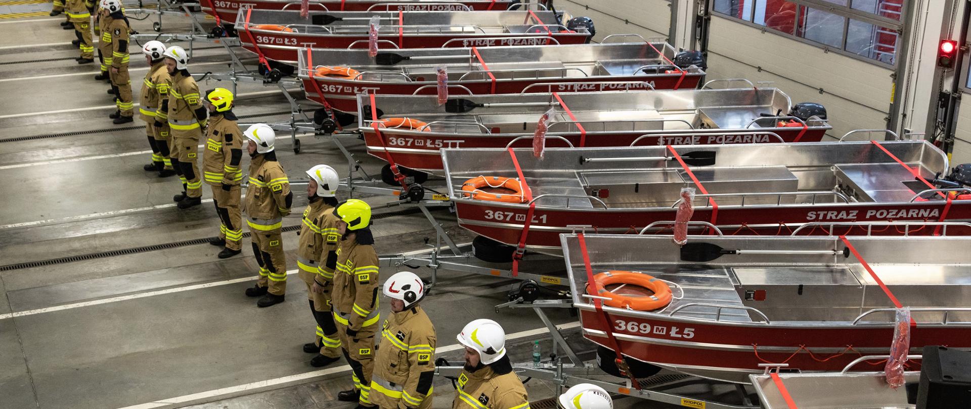 Przekazanie łodzi ratowniczych płaskodennych Jednostkom Ochotniczych Straży Pożarnych miasta Płocka oraz powiatów płockiego i mławskiego