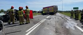 Tragiczny wypadek w Jesionce. Zderzenie samochodu osobowego z dostawczym