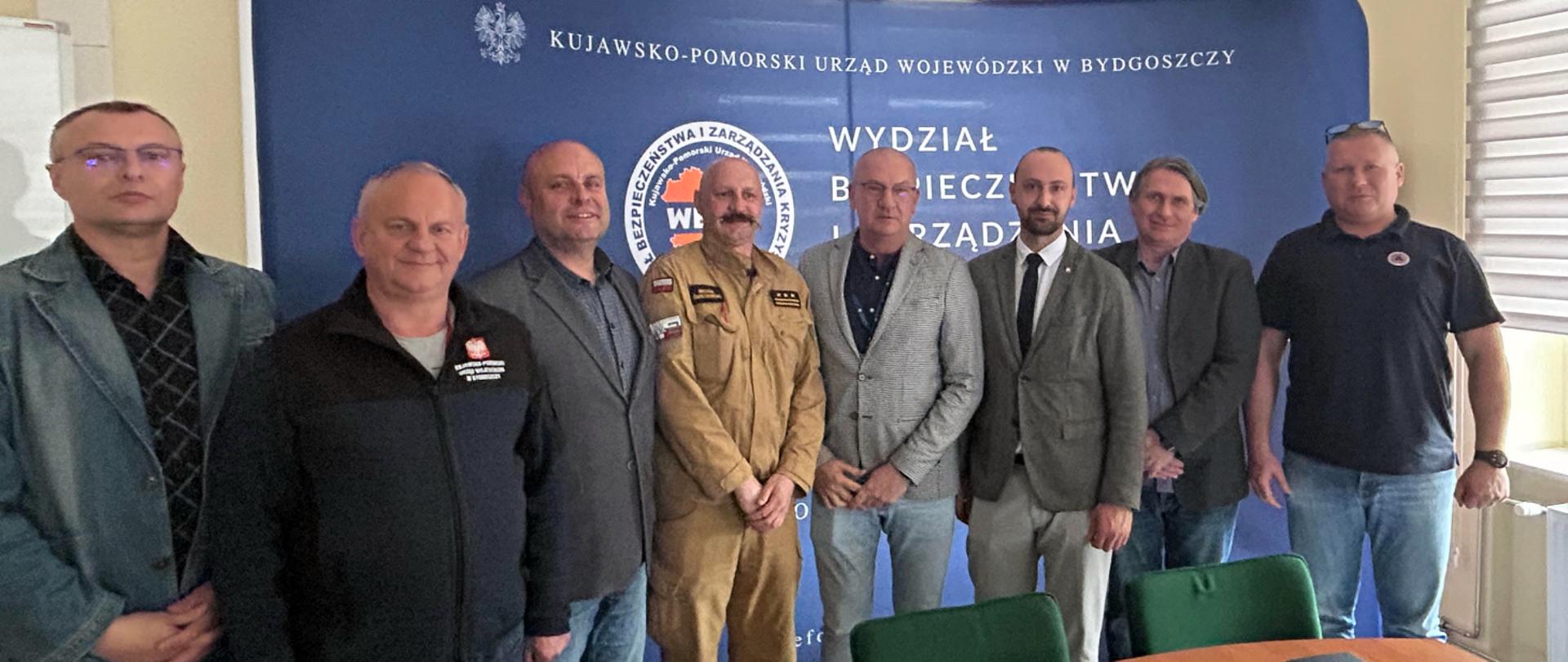 Pracownicy Wydziału Bezpieczeństwa i Zarządzania Kryzysowego Kujawsko-Pomorskiego Urzędu Wojewódzkiego w Bydgoszczy oraz prelegenci.