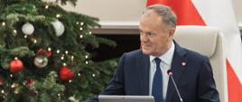 Premier Donald Tusk podczas posiedzenia Rady Ministrów