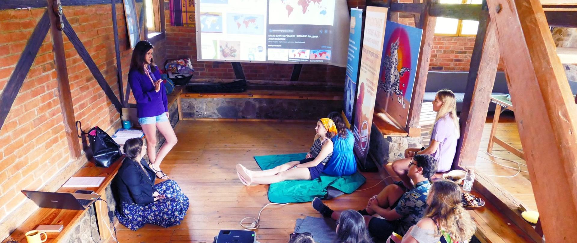 Fundacja Go’n’Act przybliża prawa dziecka w kontekście globalnym - uczestnicy szkolenia