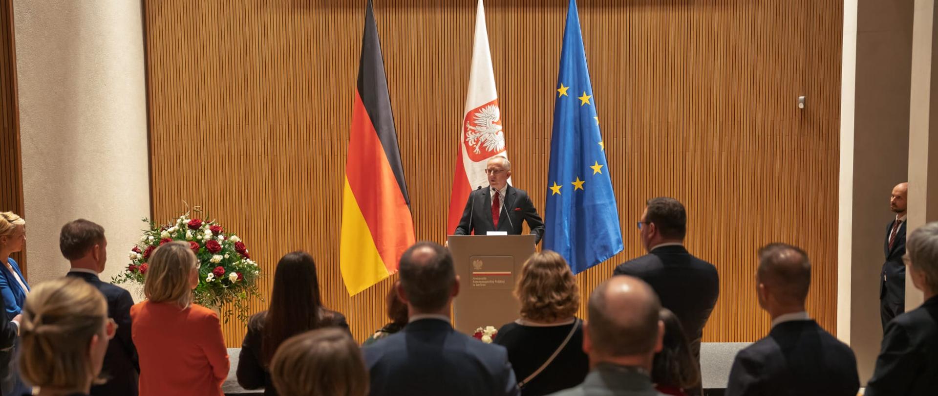 Festliches Abendessen im Rahmen der diesjährigen Konferenz der Ministerpräsidenten der östlichen Bundesländer in der polnischen Botschaft in Berlin