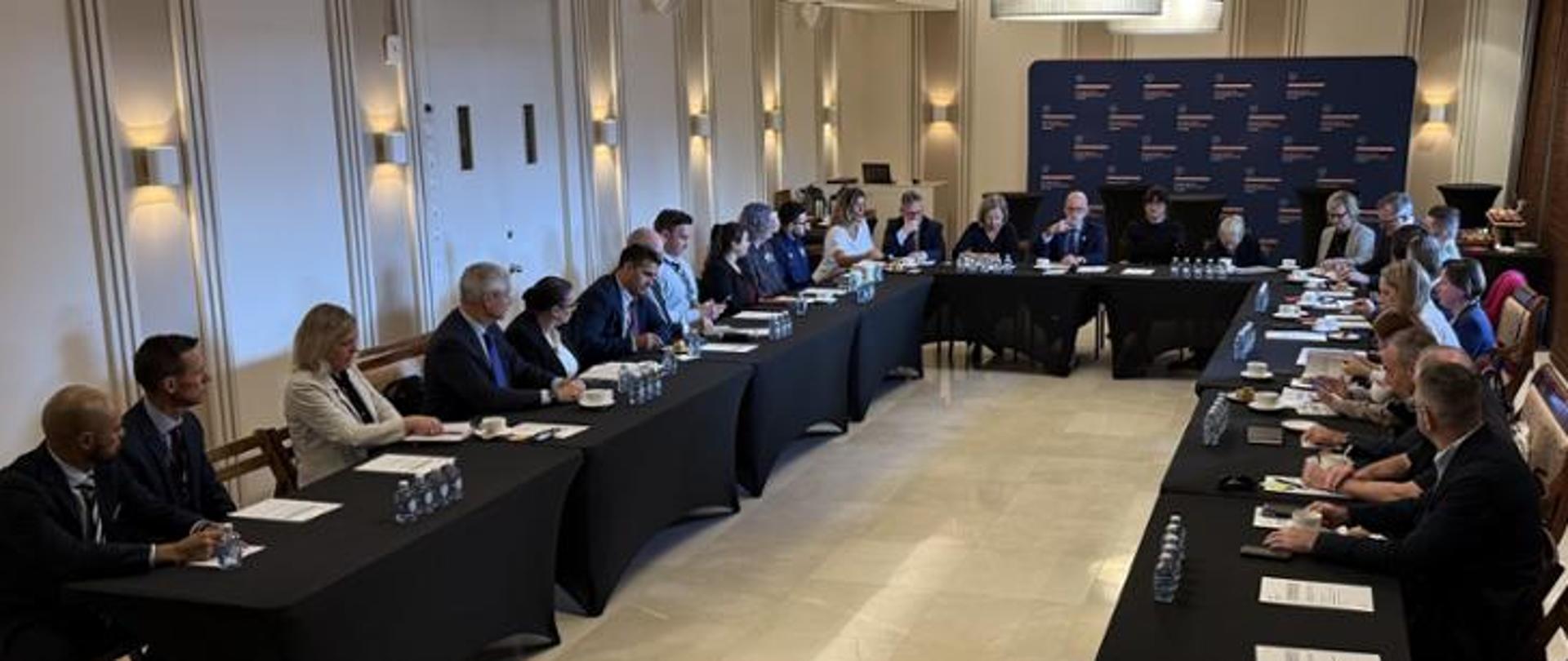 meetings between consuls of EU Member States as well as the United States, Canada, New Zealand, the United Kingdom, and Switzerland on so-called consular crisis management