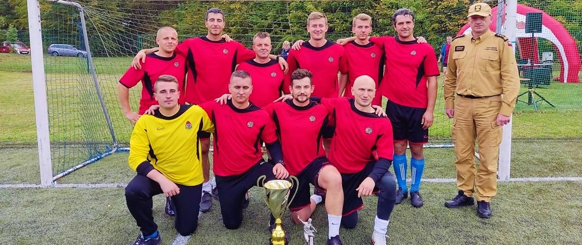 Reprezentacja KM PSP Świnoujście z Zachodniopomorskim Komendantem Wojewódzkim PSP