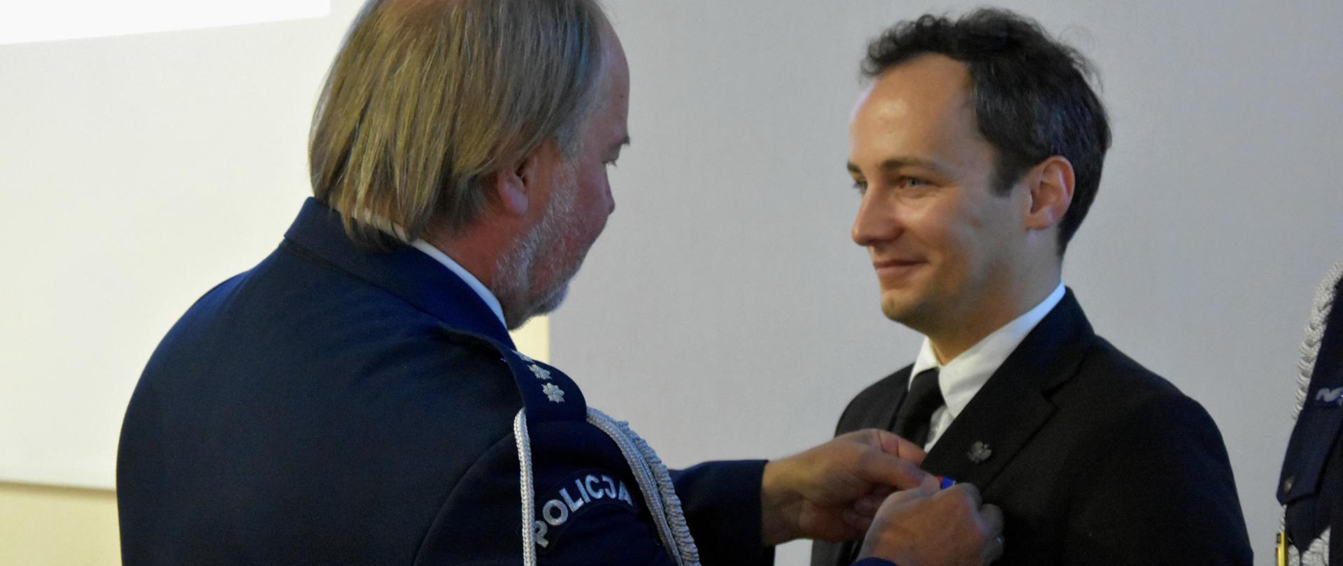 Na zdjęciu widać mężczyzn