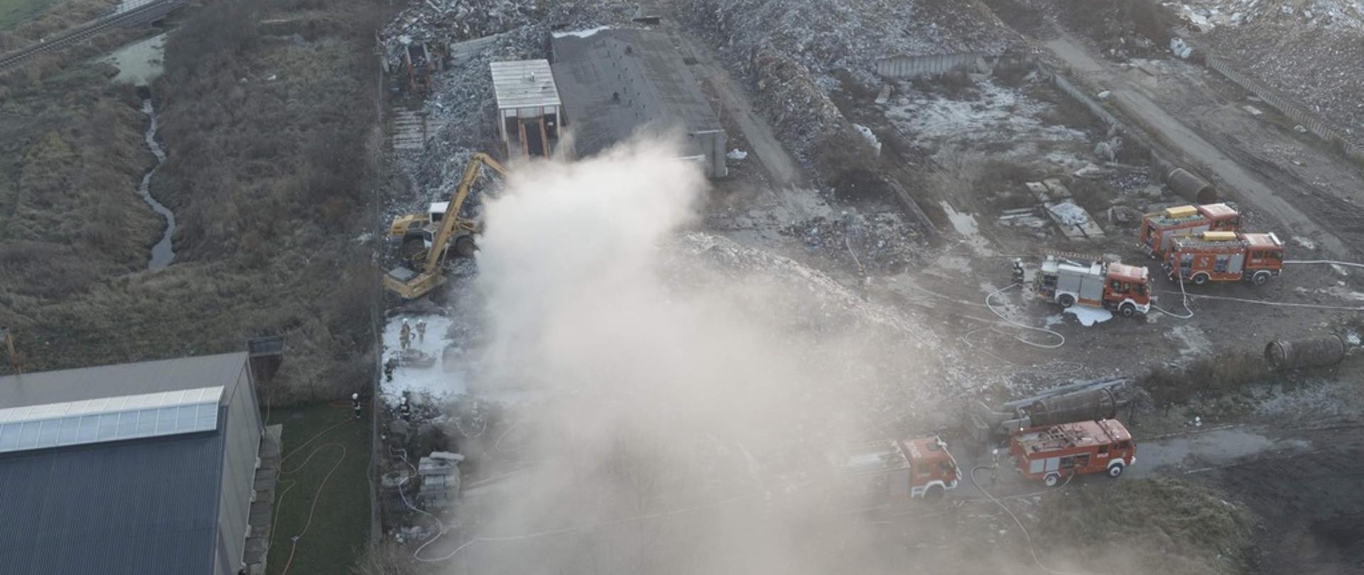 Pożar hałdy śmieci