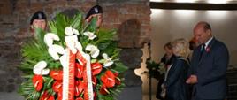 Sekretarz stanu w MSZ Szymon Szynkowski vel Sęk złożył wieniec w Krypcie Zasłużonych Wielkopolan