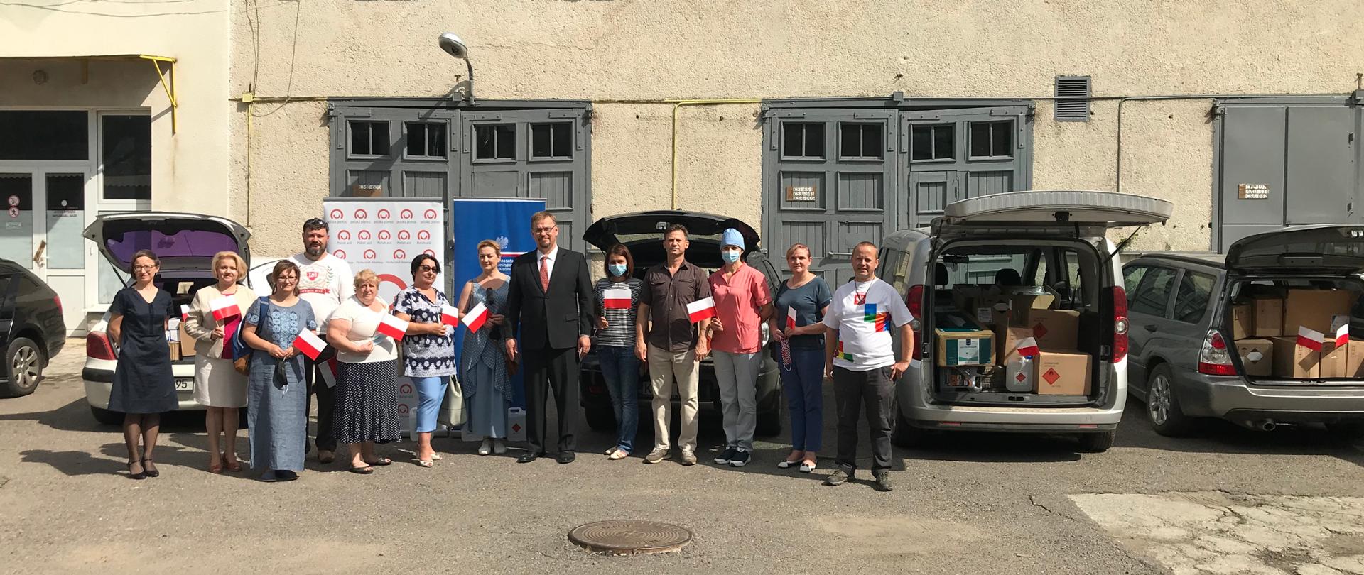 Przekazanie organizacjom polonijnym pomocy humanitarnej do walki z Covid