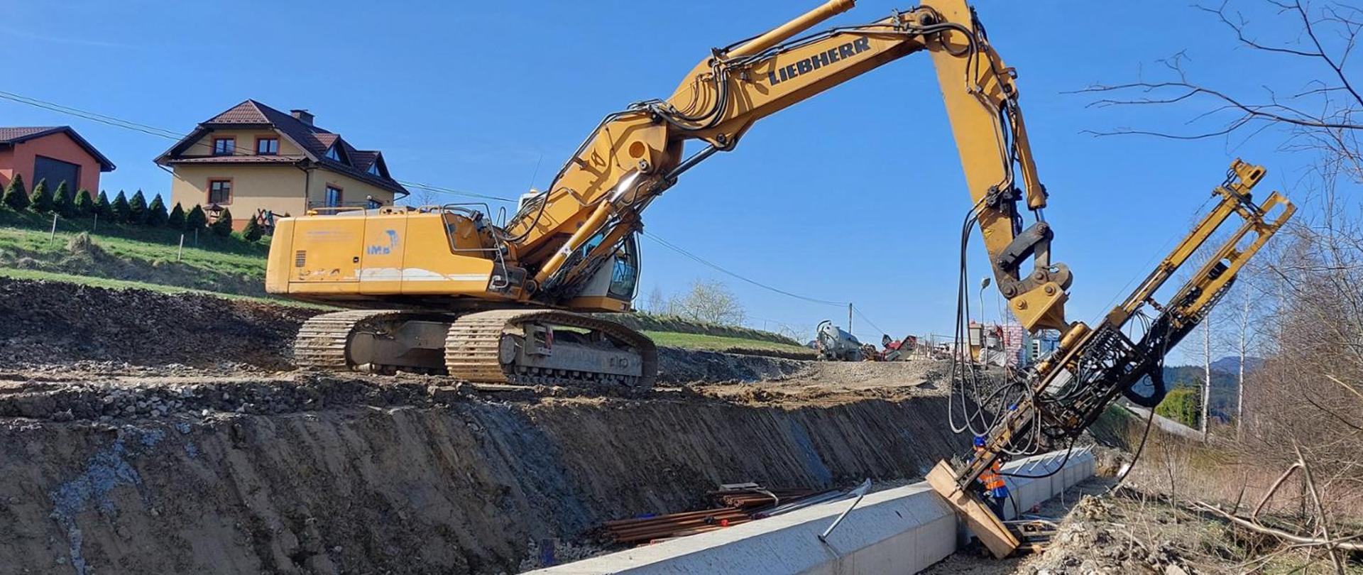 Zabezpieczenie osuwiska na DK28 w Kasinie Wielkiej