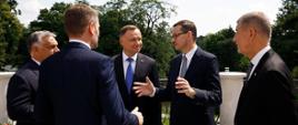 Premierzy Grupy Wyszehradzkiej rozmawiają z prezydentem Andrzejem Dudą.