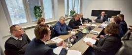 Na zdjęciu widoczni są przedstawiciele służb i instytucji PZZK