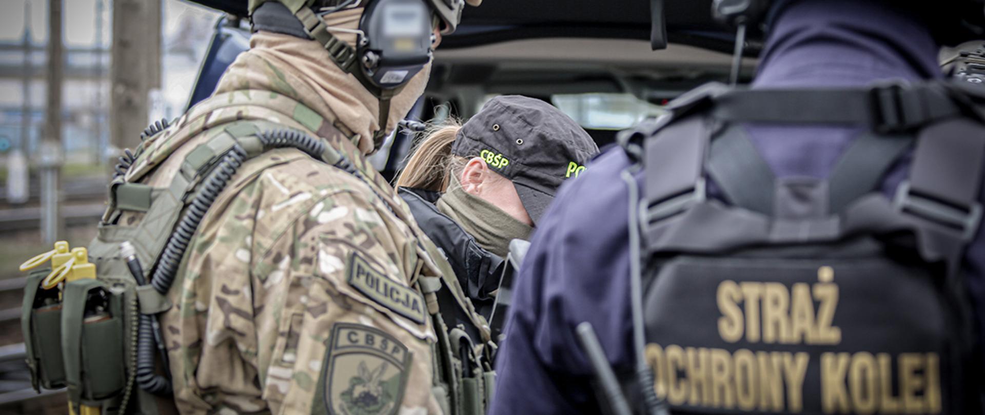 skierowano akt oskarżenia w sprawie zorganizowanej grupy przestępczej napadającej na podróżnych w pociągach dalekobieżnych