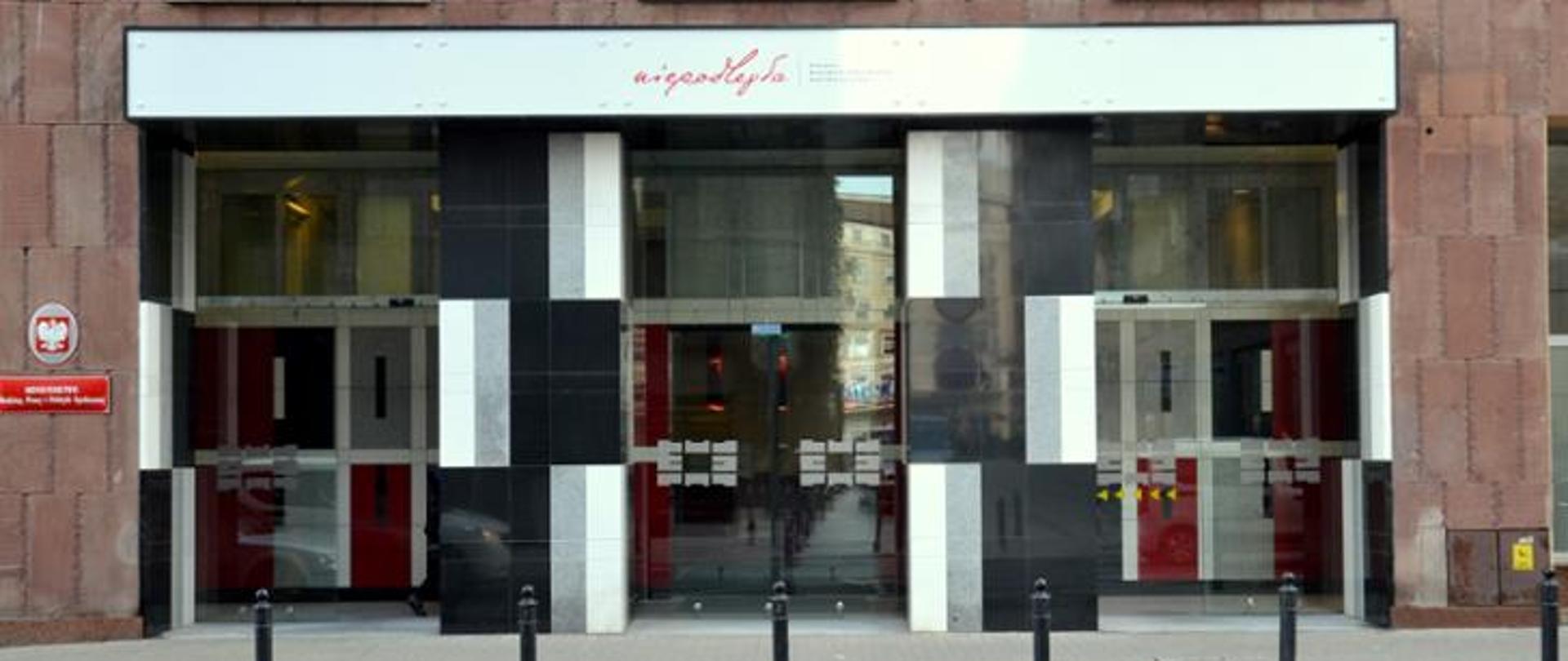 Zdjęcie budynku resortu Ministerstwa Rodziny, Pracy i Polityki Społecznej.