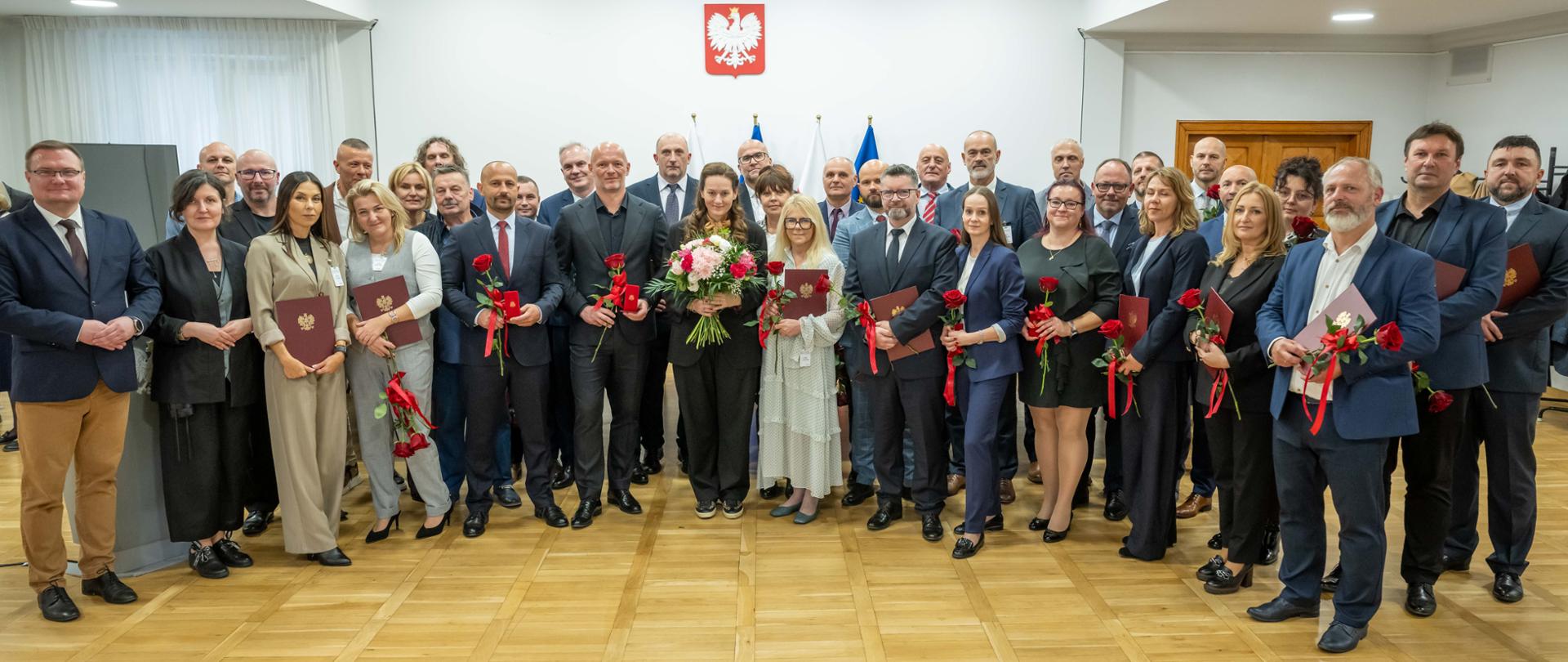 Pasja, odpowiedzialność, wychowanie - nagrodzono najlepszych nauczycieli i wychowawców
