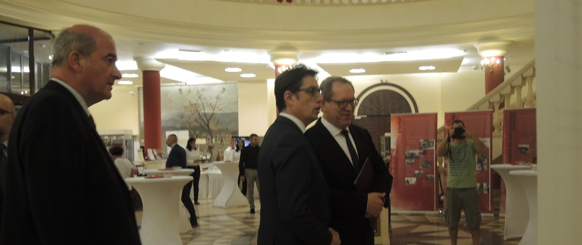 Изложба "Борба и страдање. Полските граѓани за време на Втората светска војна во Скопје".