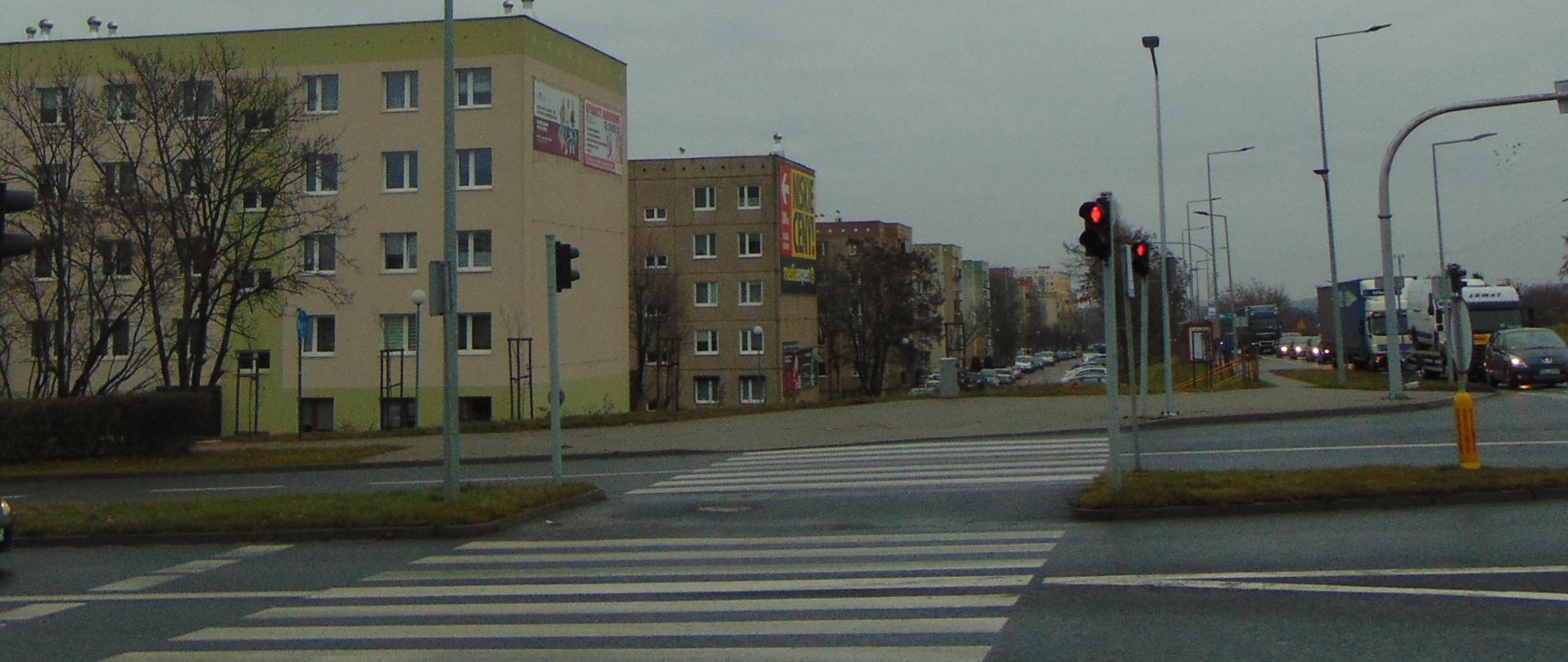 Na zdjęciu widać przejście dla pieszych na drodze krajowej nr 12 w km 119,2. 