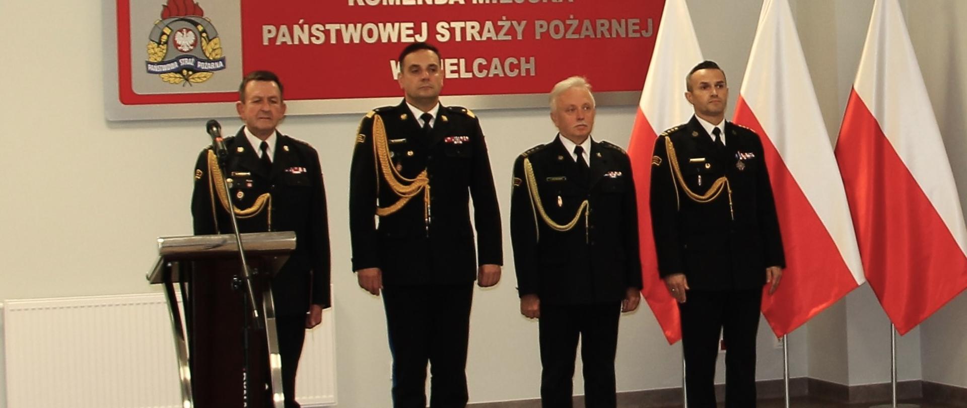 Zdjęcie przedstawia od lewej st. bryg. Sławomir Karwat, nadbryg. Krzysztof Ciosek, st. bryg. Jarosław Piotrowski, st. bryg. Artur Brachowicz 