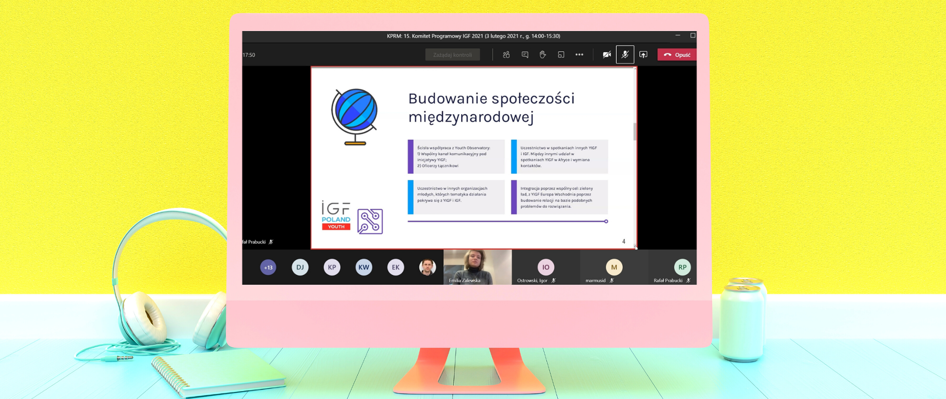 Zdjęcie monitora przedstawiająca prezentacje