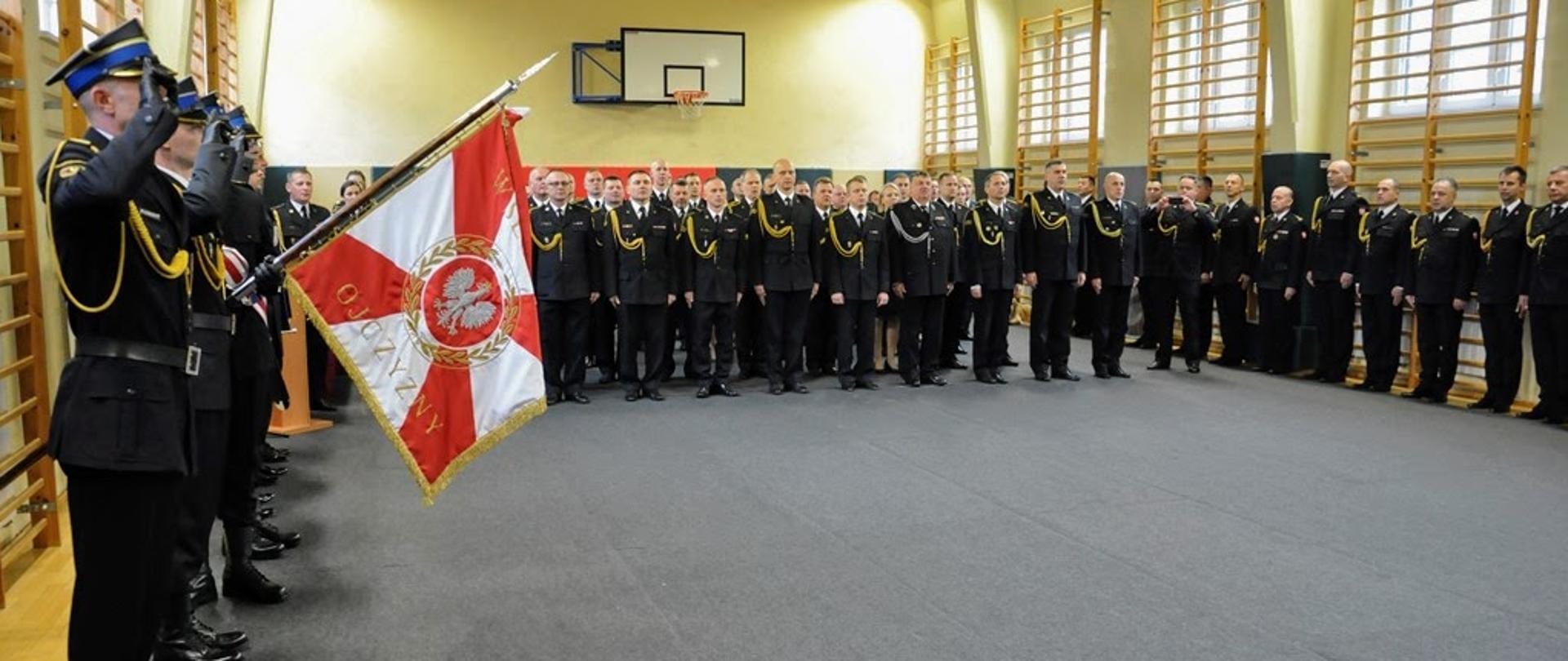 Uroczystość wręczenia awansów i odznaczeń z okazji Narodowego Święta Niepodległości