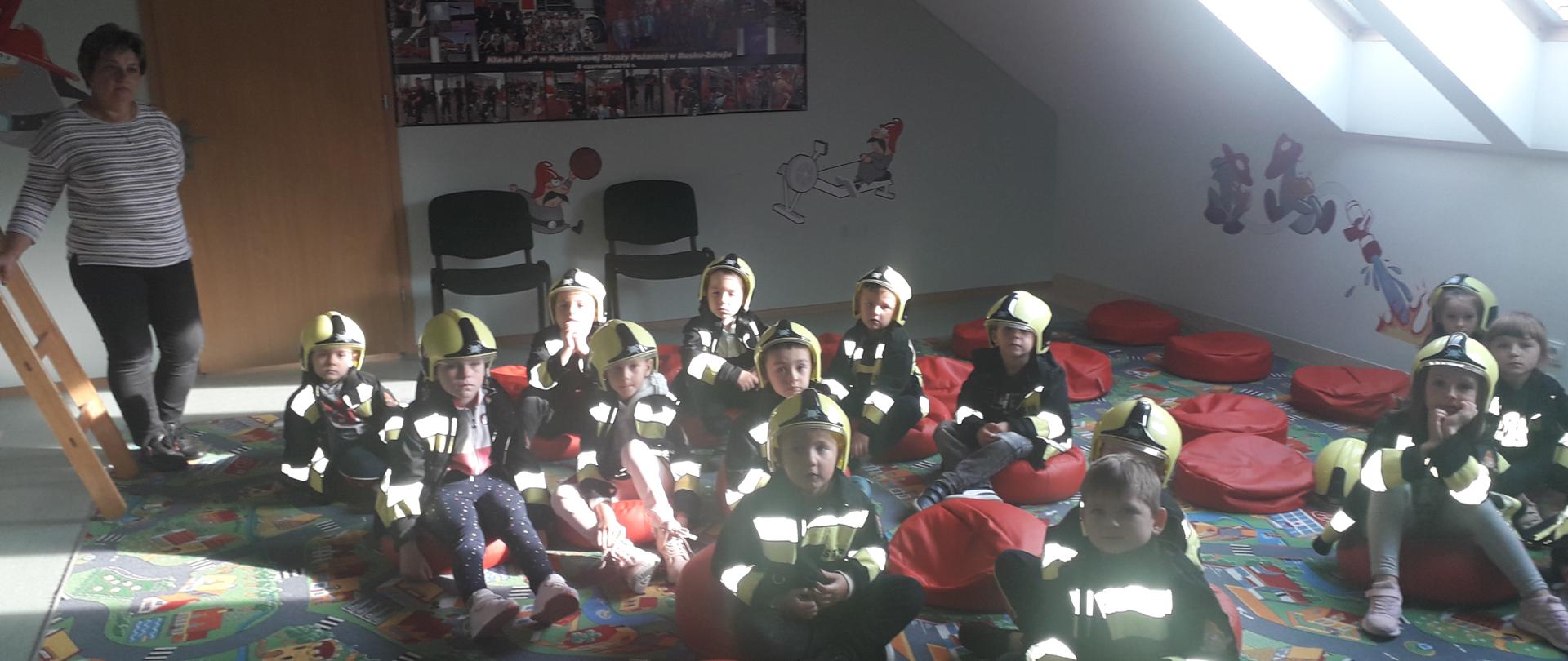 Uczestnicy szkolenia podczas pokazów.