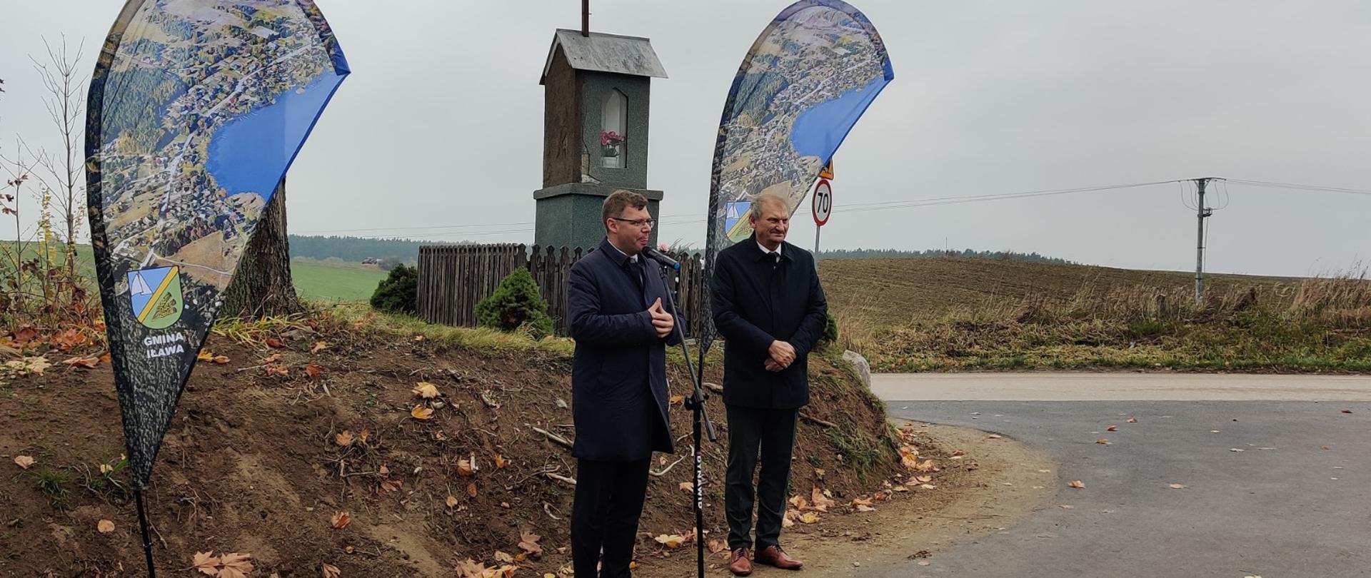 dwie osoby, mikrofony