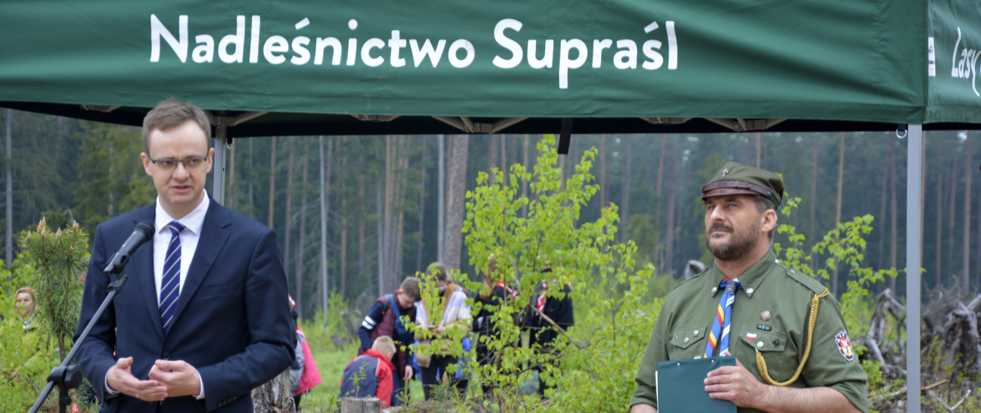 Sadzenie Żywej Lilijki Pamięci