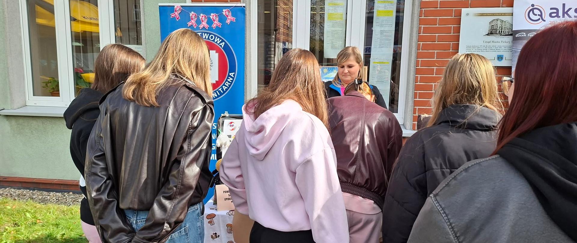 Akcja profilaktyczna Przemarsz Różowej Wstążeczki w Piekarach Śląskich