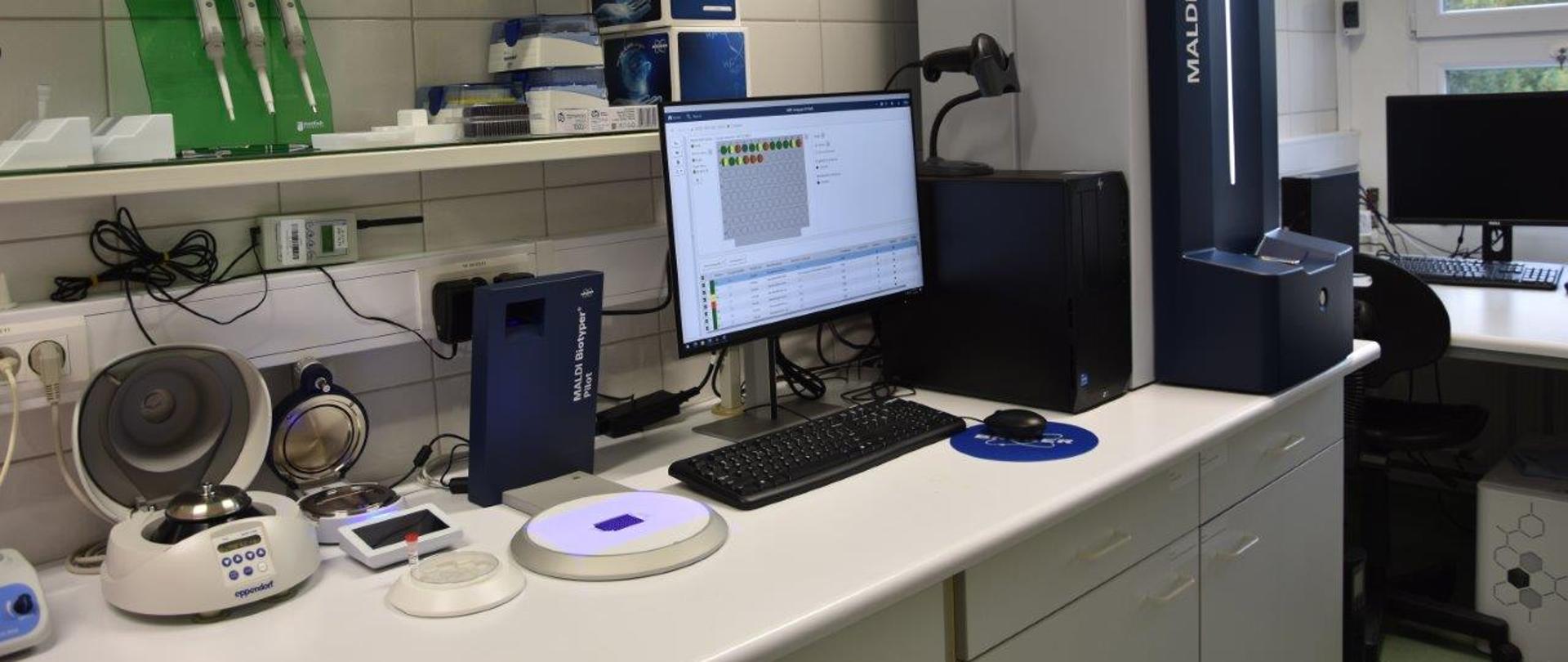 Stanowisko analityczne z spektrometrem mas MALDI-TOF w Centralnym Laboratorium