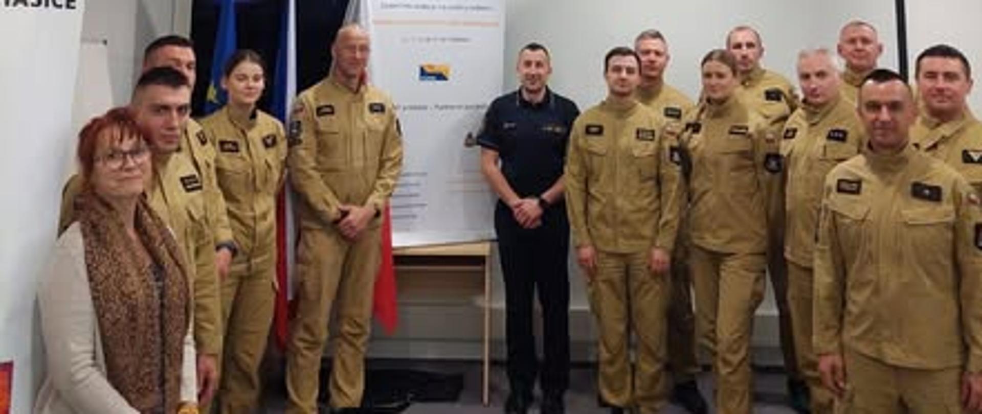 Na zdjęciu znajdują się uczestnicy szkolenia