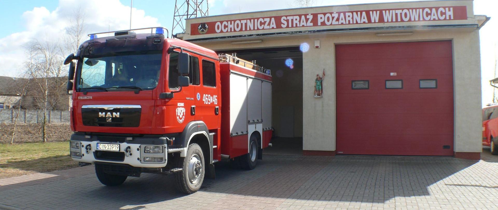 OSP Witowice remiza wraz z samochodem