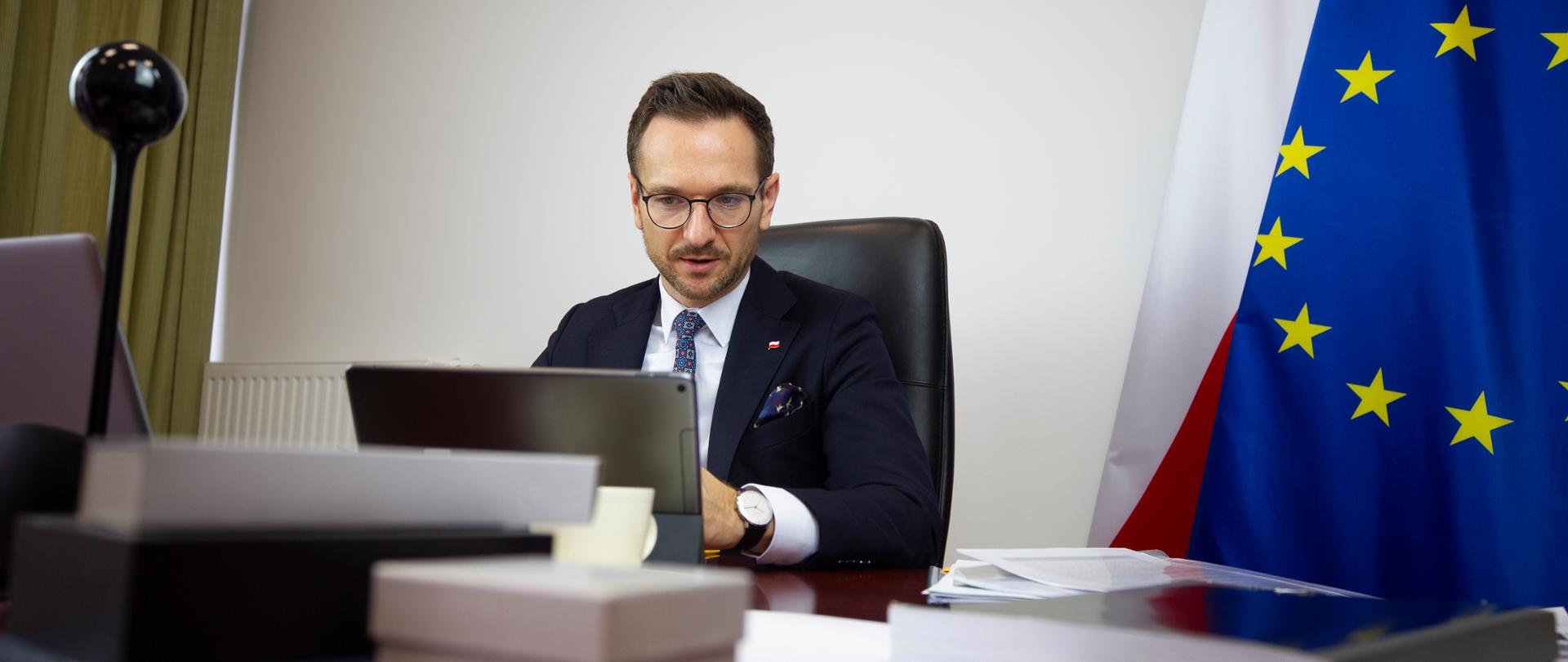 wiceminister Waldemar Buda uczestniczy w konferencji online