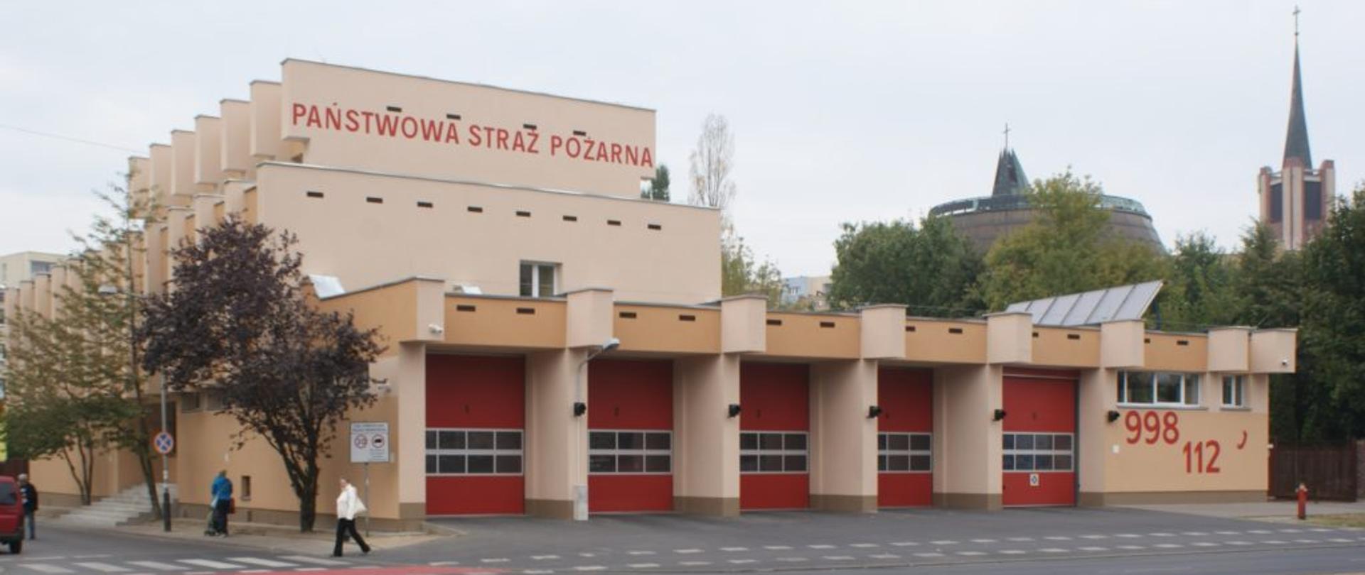 Na zdjęciu budynek Jednostki Ratowniczo-Gaśniczej Nr 11 w Łodzi