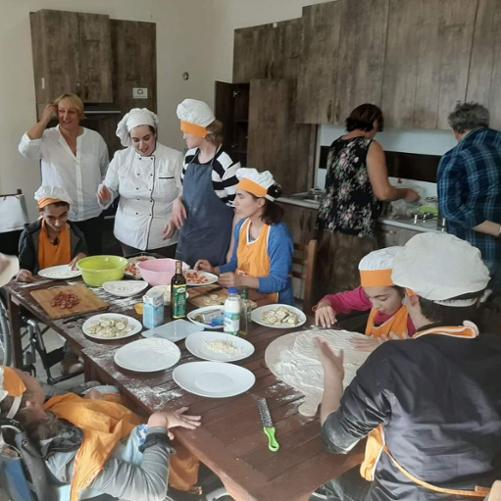 Aktywizacja i integracja osób niepełnosprawnych poprzez prowadzenie kawiarni w Signagi/Nukriani for. Amb.RP w Tbilisi