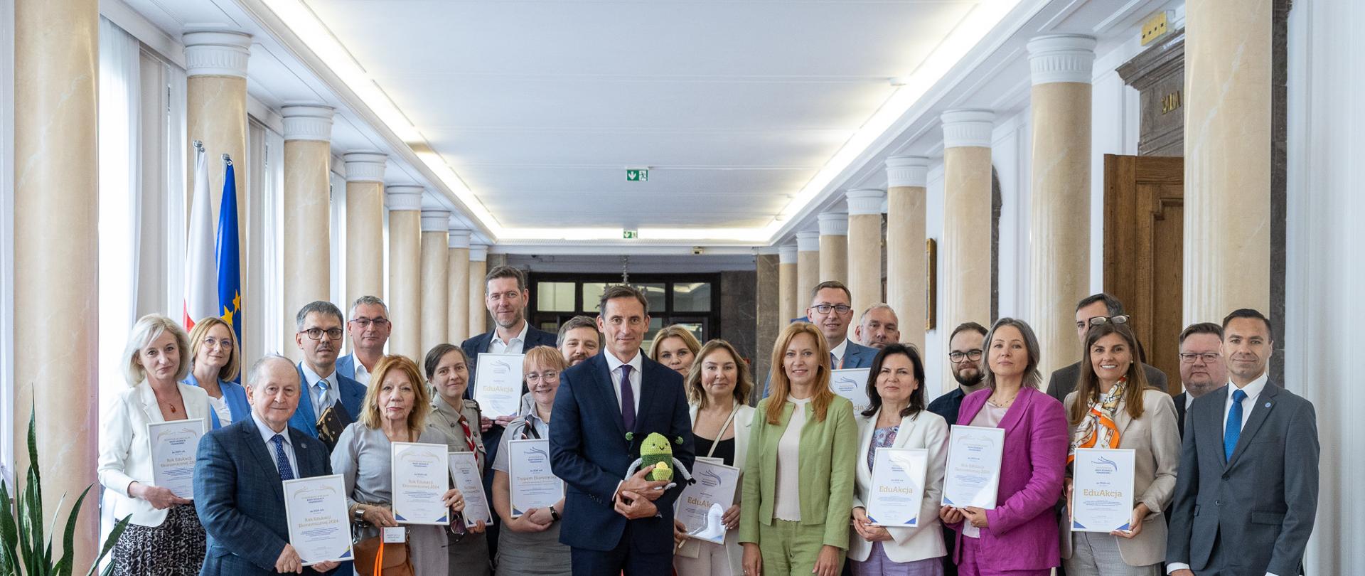 Wyróżnienie REF za 2024 r