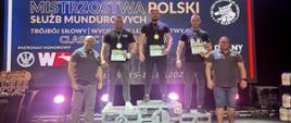 Nagrodzeni zawodnicy na podium