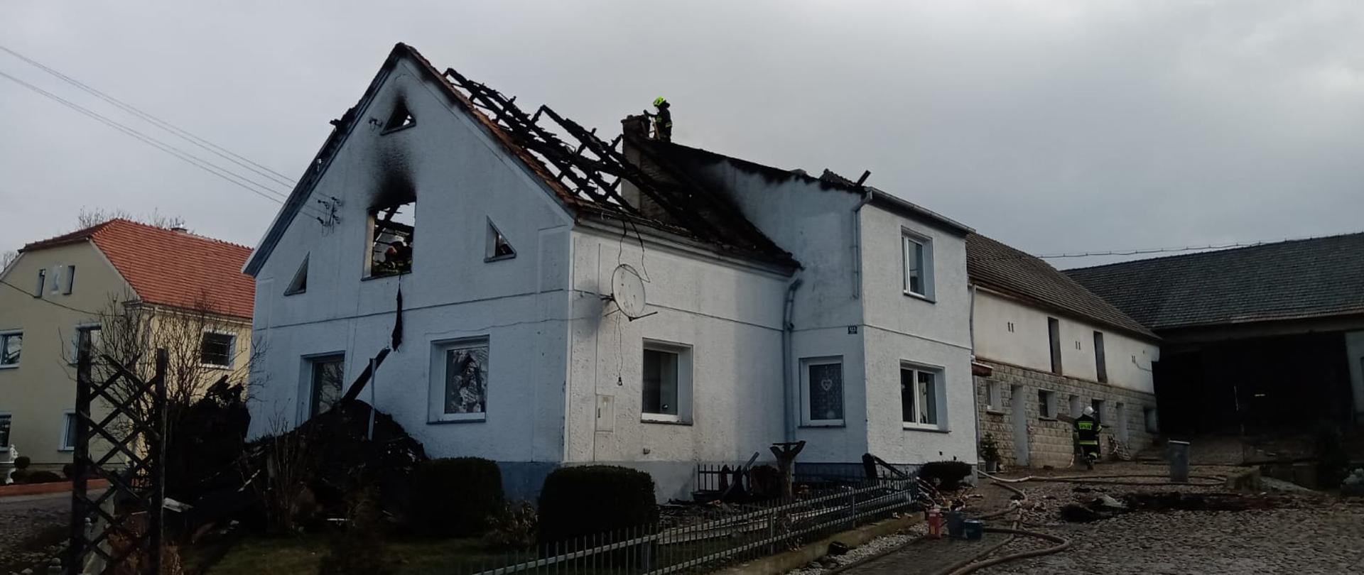 pożar poddasza budynku jednorodzinnego