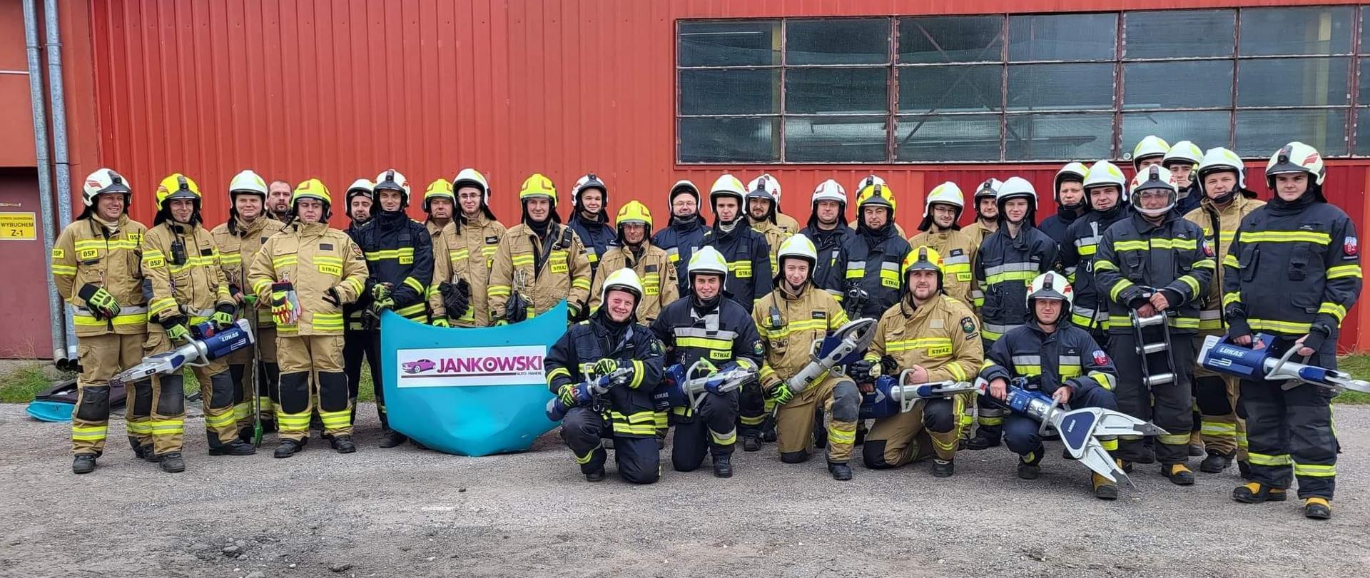 Pokaz sprzętu ratowniczego na terenie Areoklubu Włocławskiego - 17.09.2022 r.