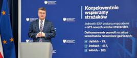 Wiceminister Maciej Wąsik przedstawia formę wsparcia OSP