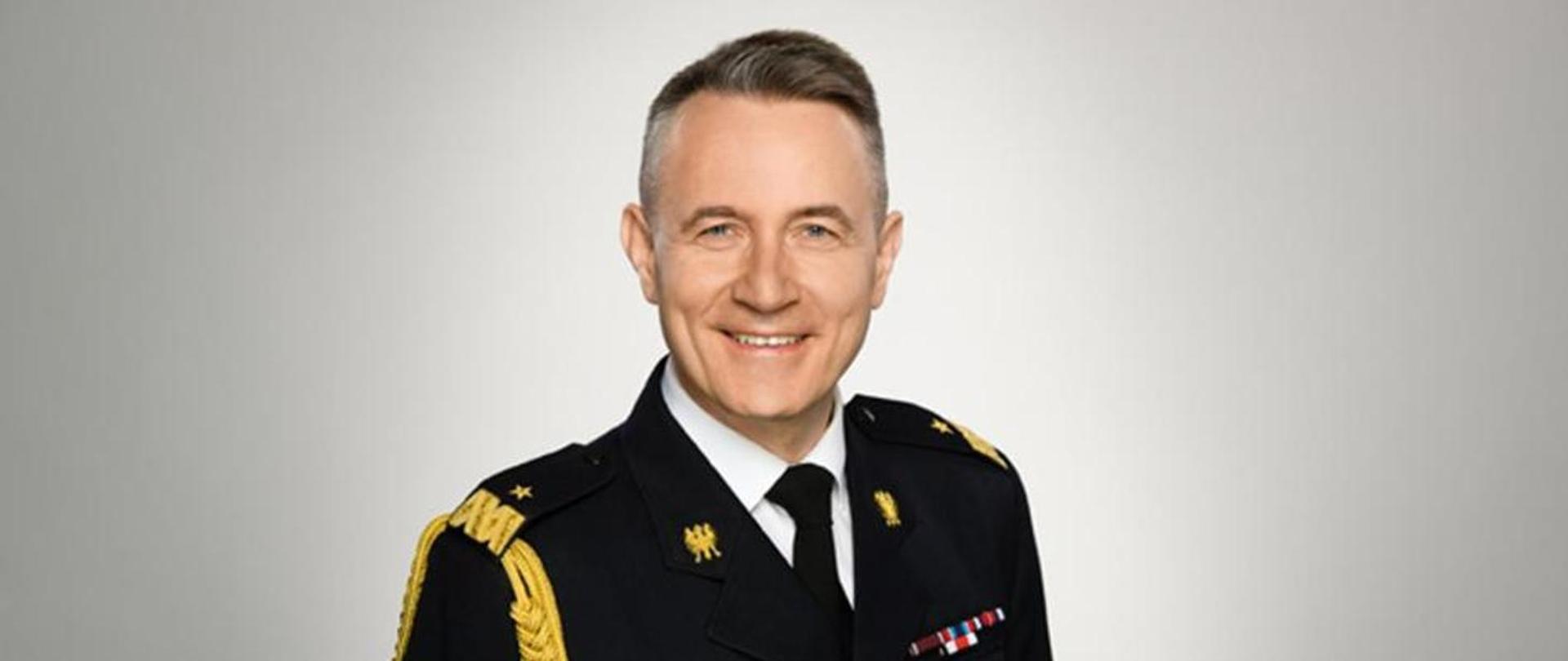 Zdjęcie portretowe Komendanta Głównego PSP
