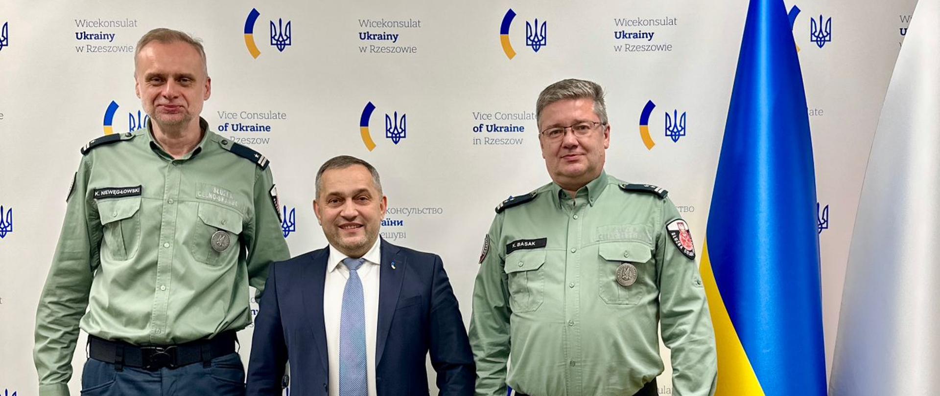 Na zdjęciu Wicekonsul Ukrainy, Dyrektor IAS w Rzeszowie i Naczelnik PUCS w Przemyślu