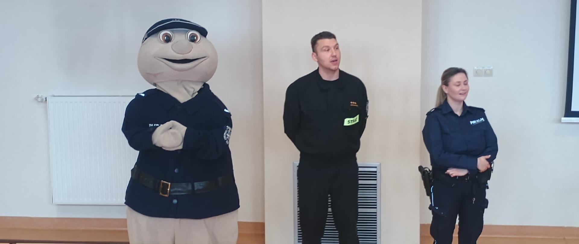 Na zdjęciu widoczny jest Pan Pyrek, czyli maskotka poznańskich policjantów