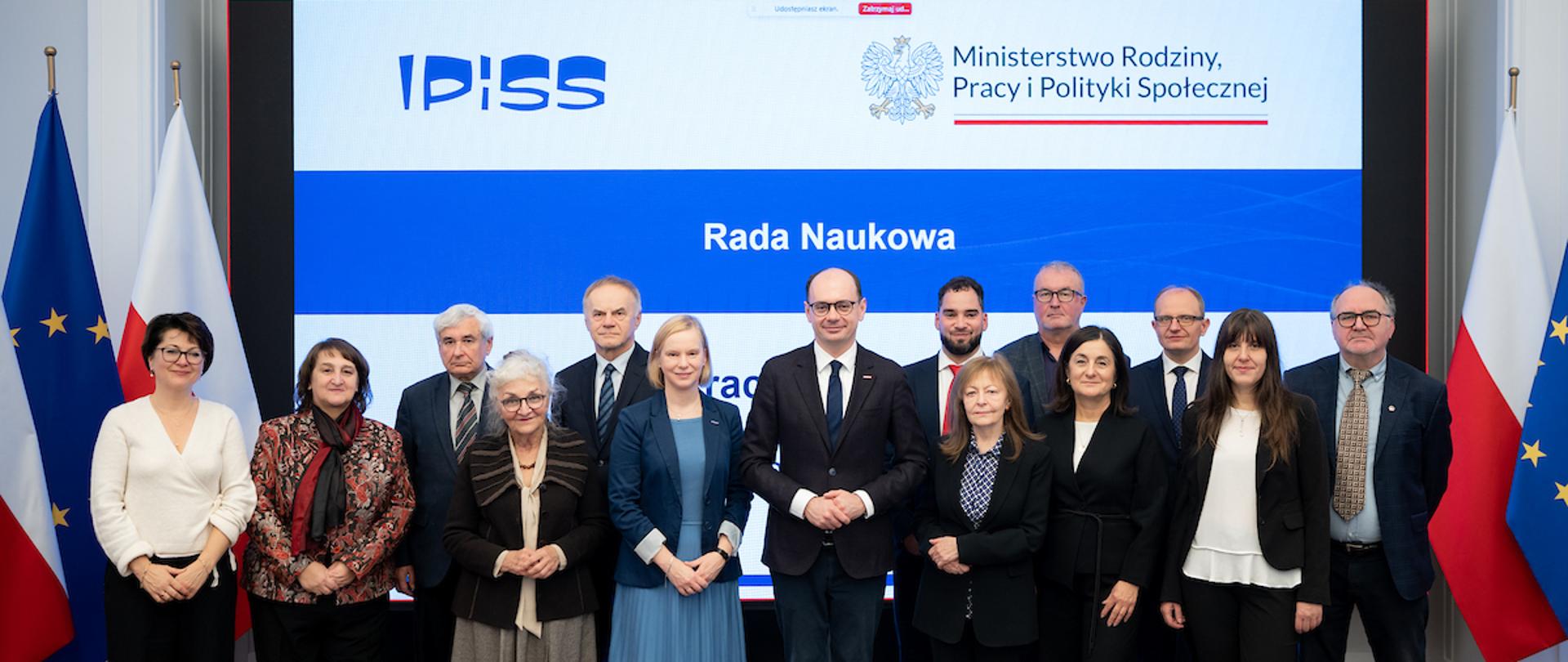 Na zdjęciu Wiceminister Sebastian Gajewski, który wręczył powołania do Rady Naukowej Instytutu Pracy i Spraw Socjalnych na kadencję 2026–2030. 