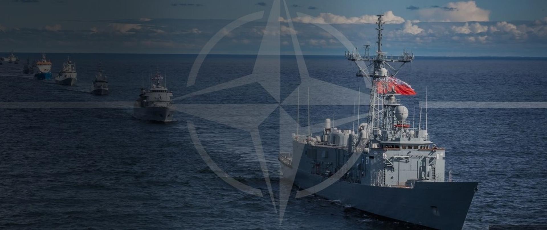 morze, a na nim płynące okręty