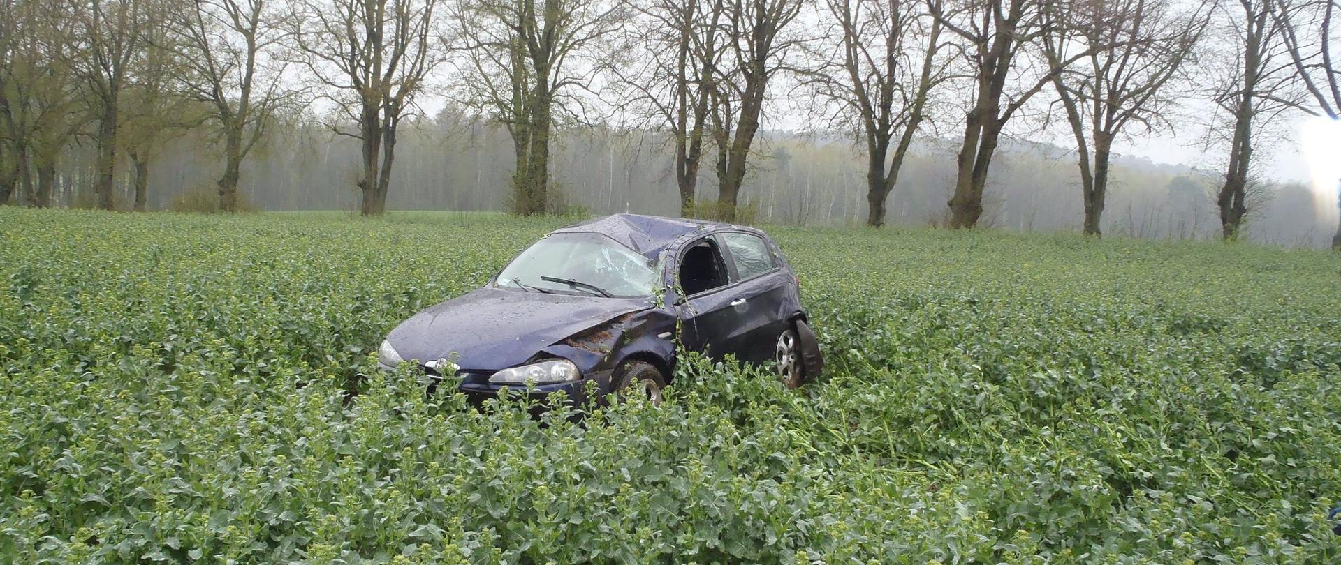SAMOCHÓD WYPADŁ Z DROGI