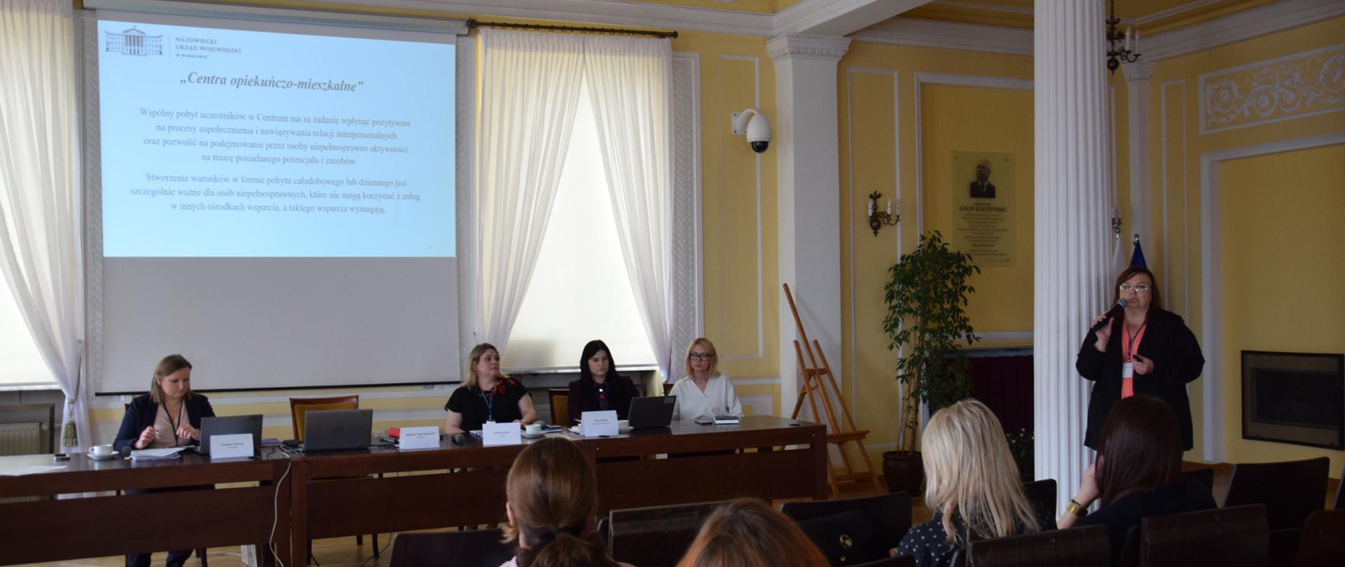 Na zdjęciu widać kobiety