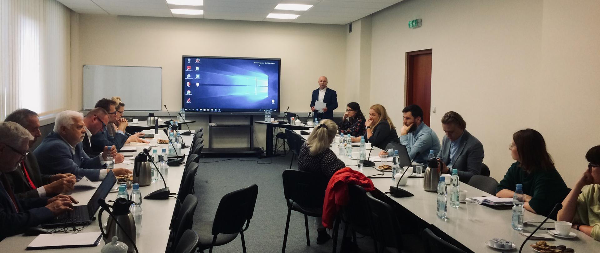 Członkowie Rady IIP podczas posiedzenia.