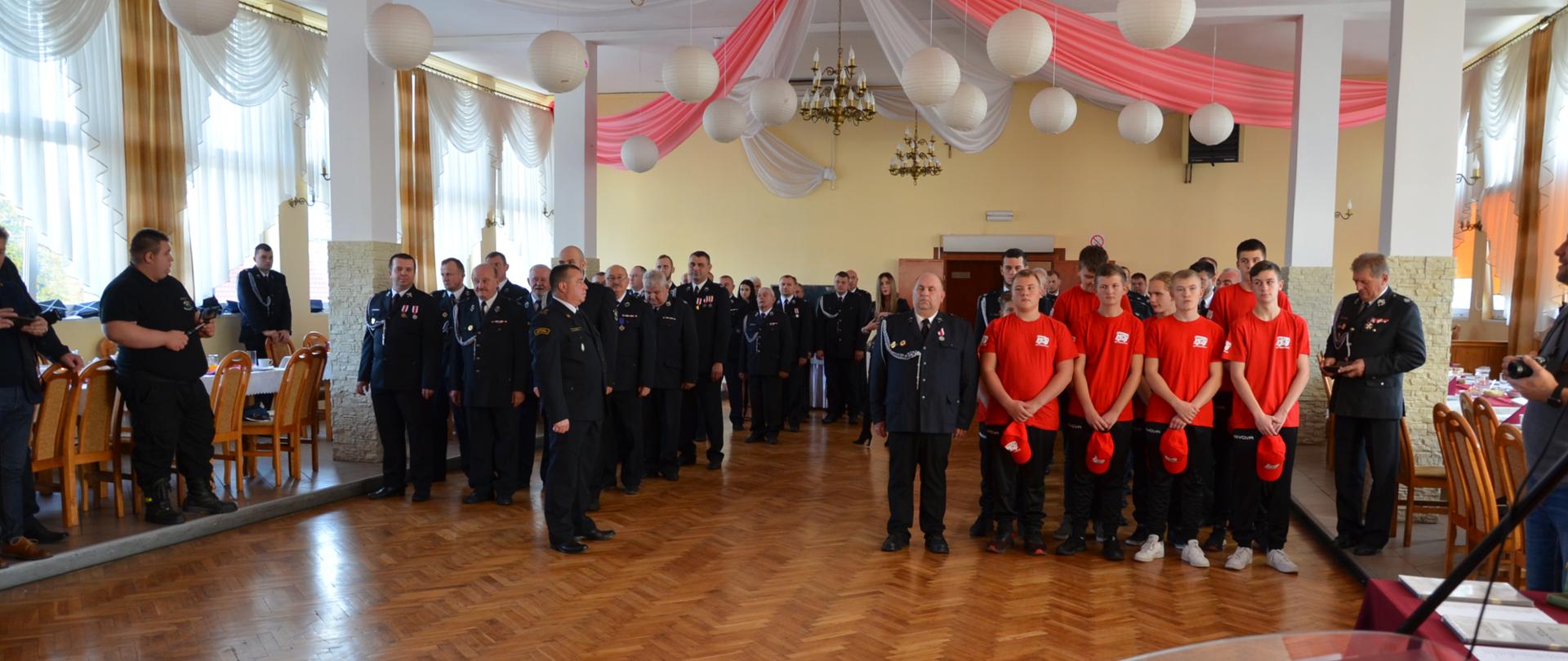  wręczenie promes dla Młodzieżowych Drużyn Pożarniczych