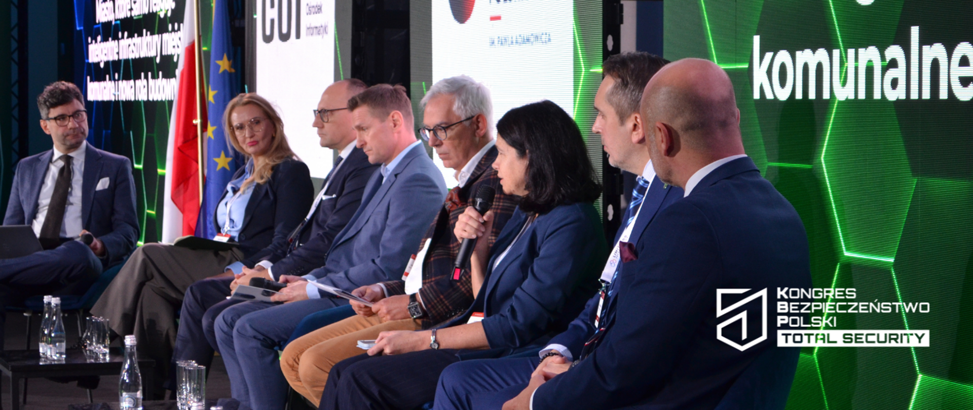 Dyrektor IŁ Anna Streżyńska w debacie "Miasto, które samo reaguje - inteligentne infrastruktury miejskie, komunalne i nowa rola budownictwa" podczas Kongresu Bezpieczeństwa Polski Total Security.