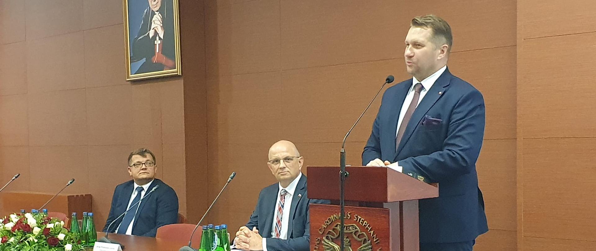 minister Przemysław Czarnek, UKSW