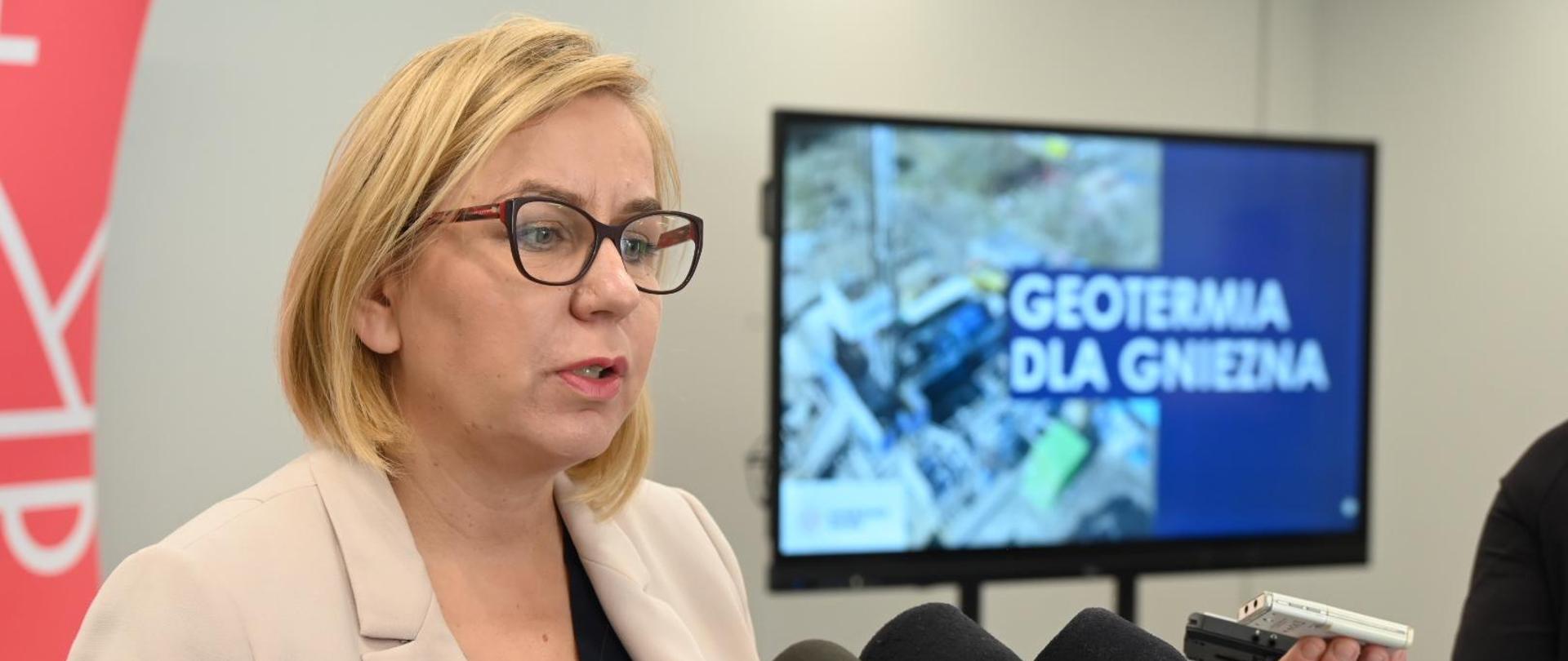 ministra Paulina Hennig-Kloska uczestniczyła w konferencji Gniezno z potencjałem geotermalnym – zakończono realizację odwiertu sfinansowanego przez NFOŚiGW